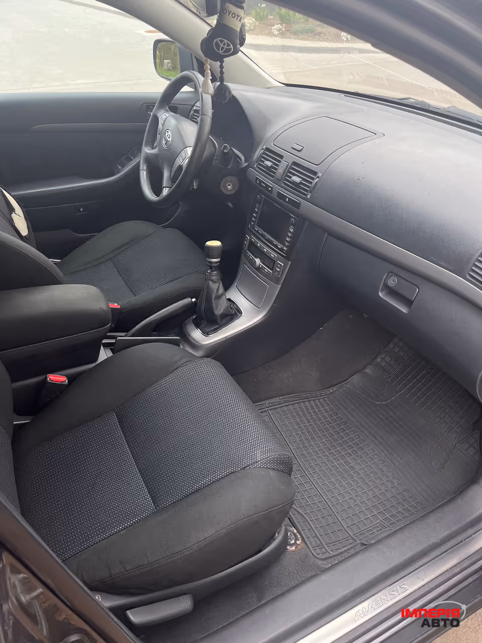 Toyota Avensis - фото 11