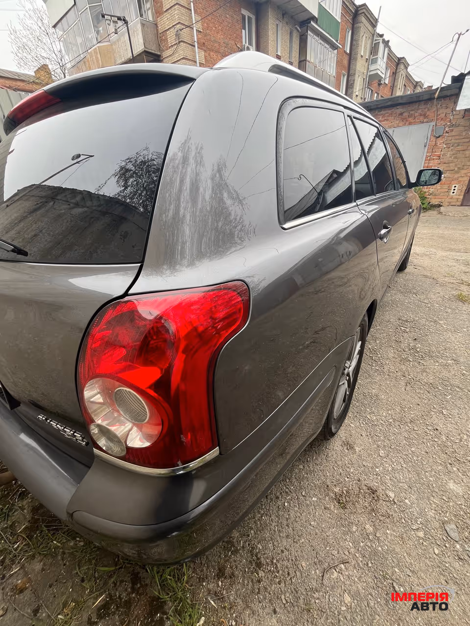 Toyota Avensis - фото 7