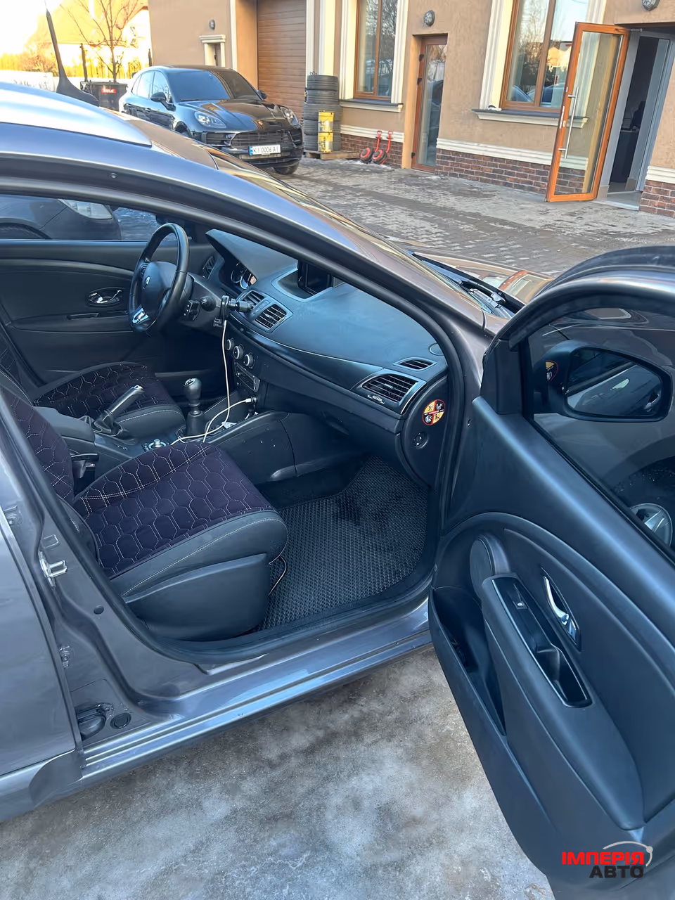 Renault Megane - фото 11