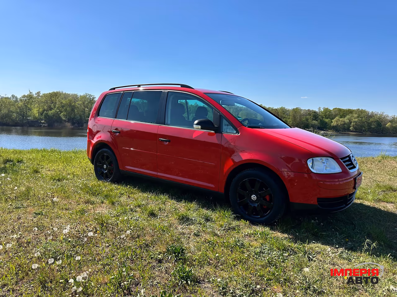 Volkswagen Touran - фото 7