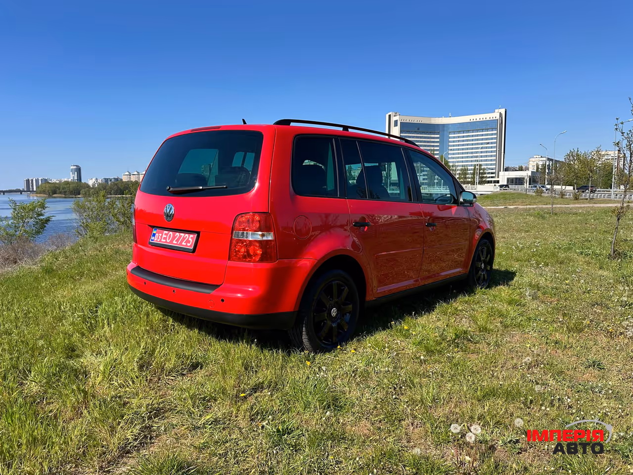 Volkswagen Touran - фото 15
