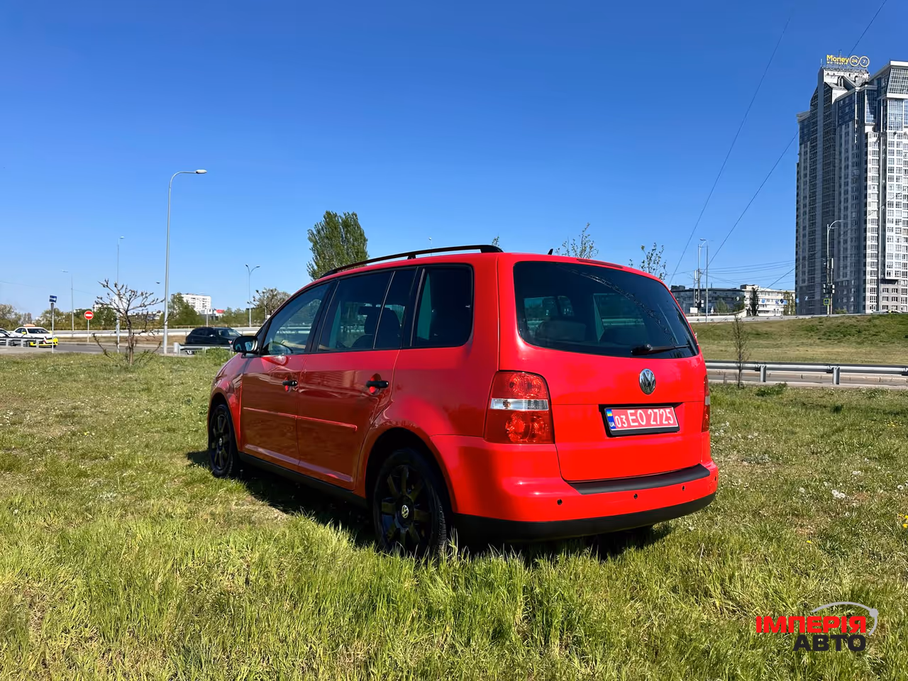 Volkswagen Touran - фото 16