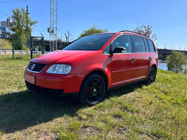 Volkswagen Touran - фото 2