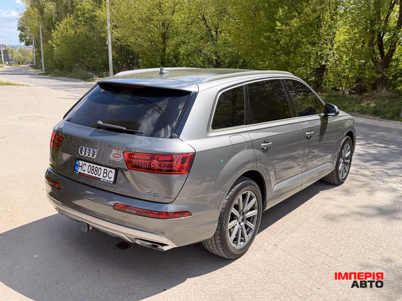 Audi Q7 - фото 8