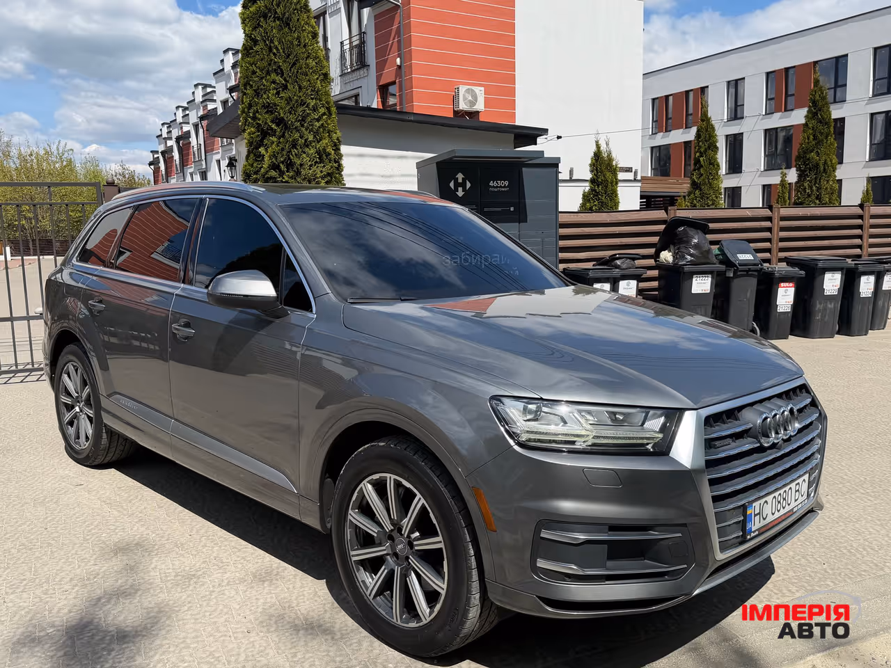 Audi Q7 - фото 12