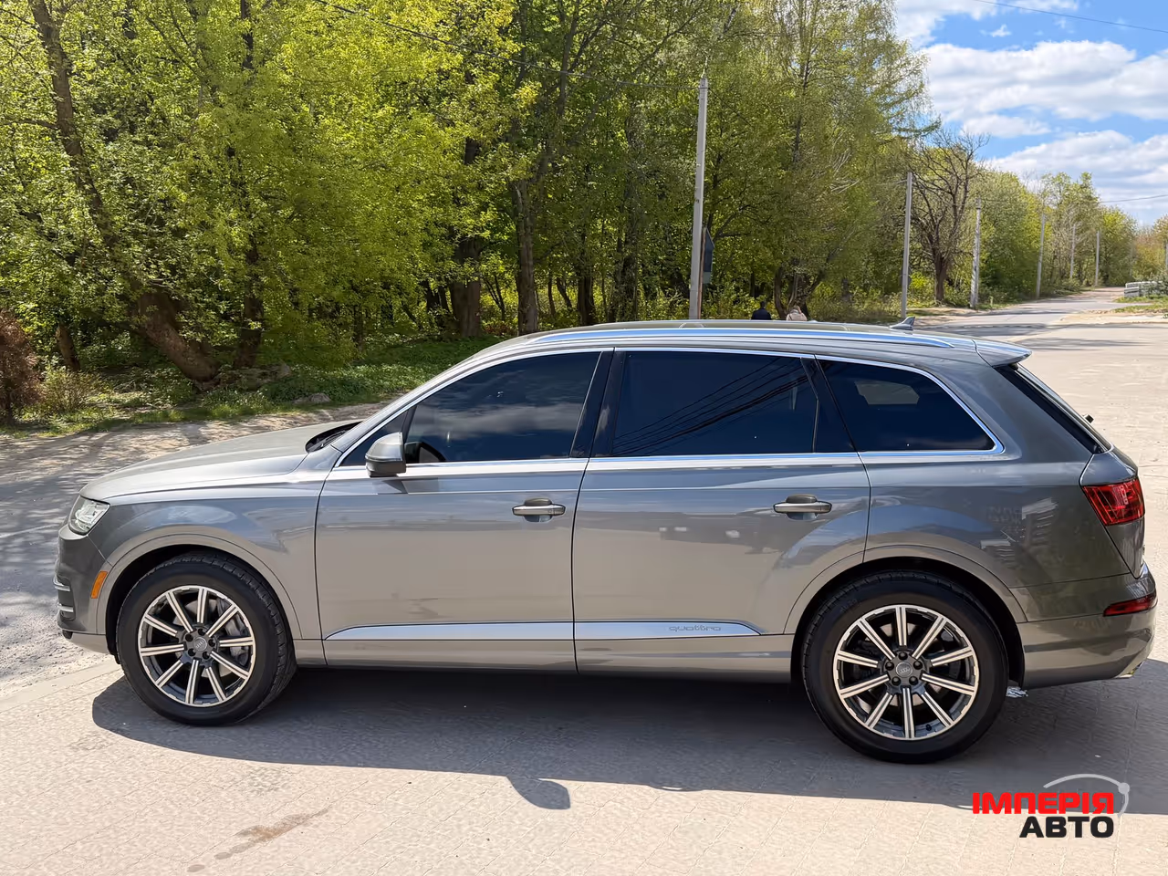 Audi Q7 - фото 5