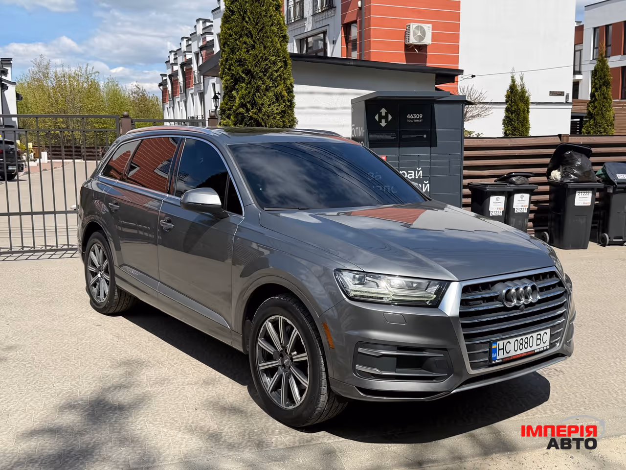 Audi Q7 - фото 10