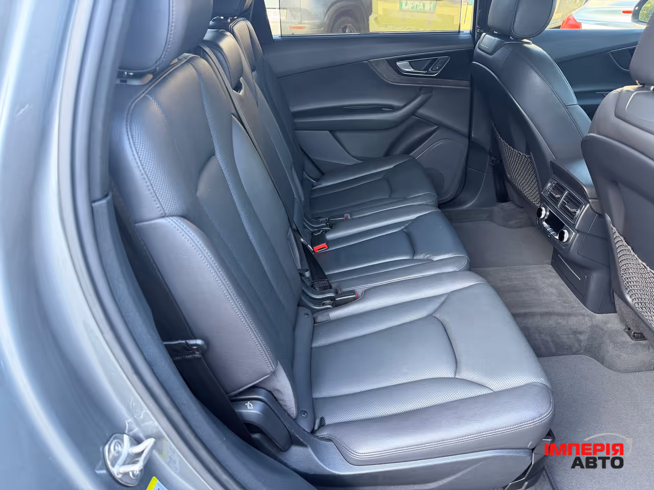 Audi Q7 - фото 37