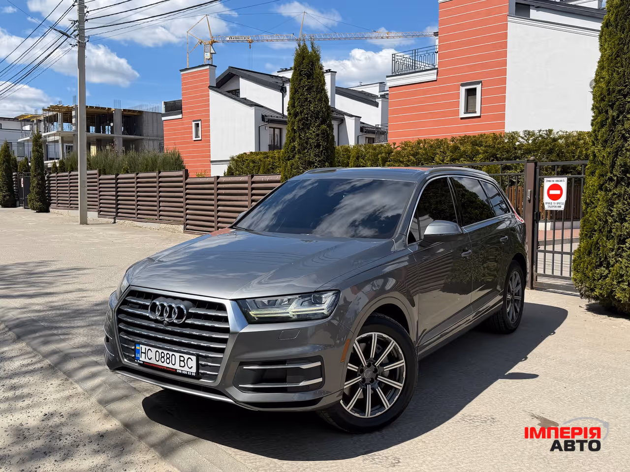 Audi Q7 - фото 11