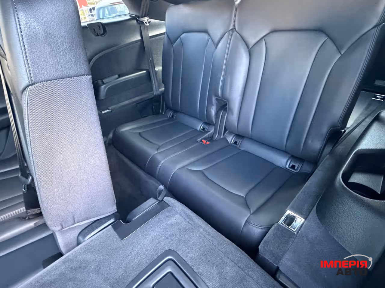 Audi Q7 - фото 31