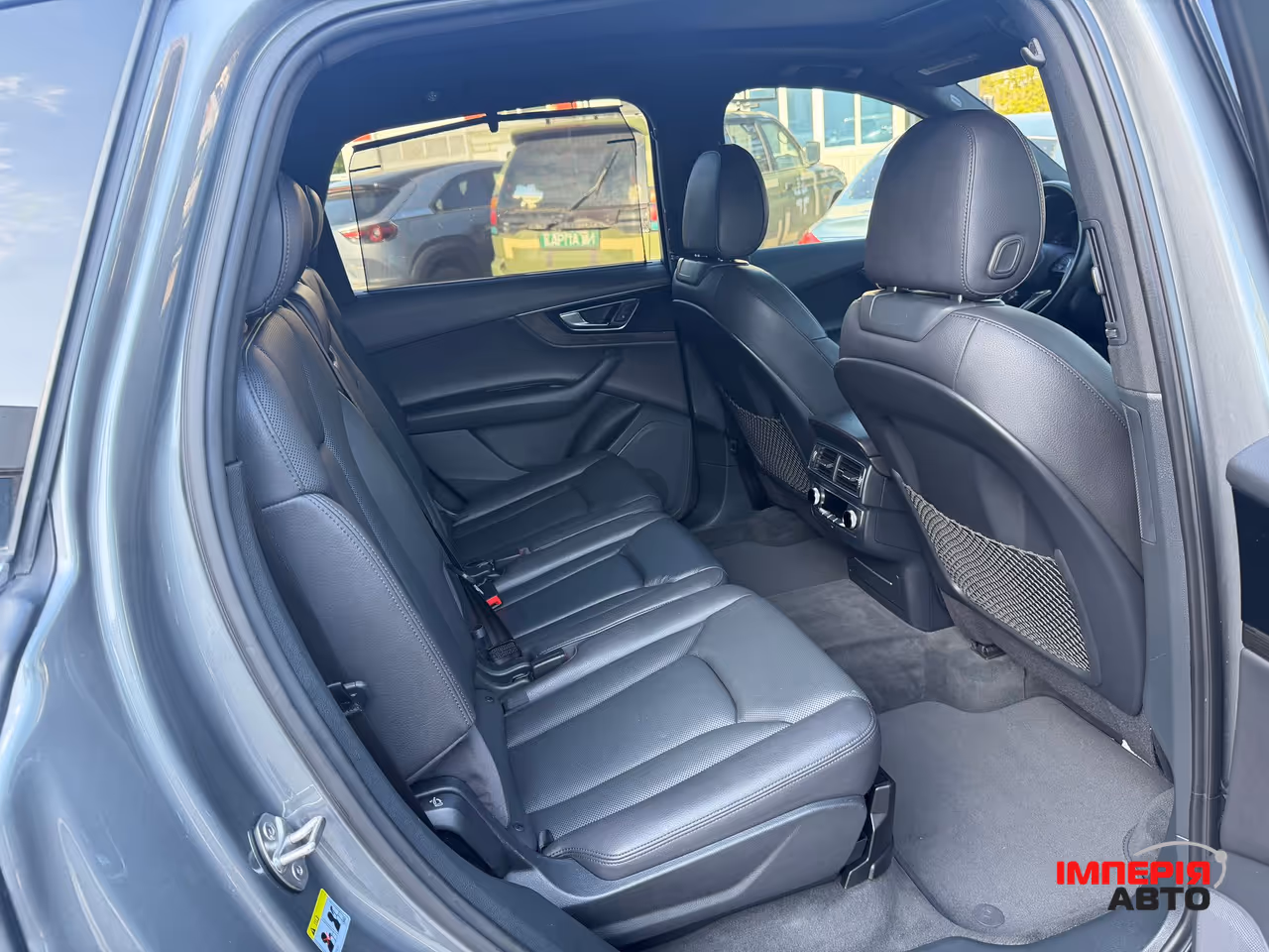 Audi Q7 - фото 36