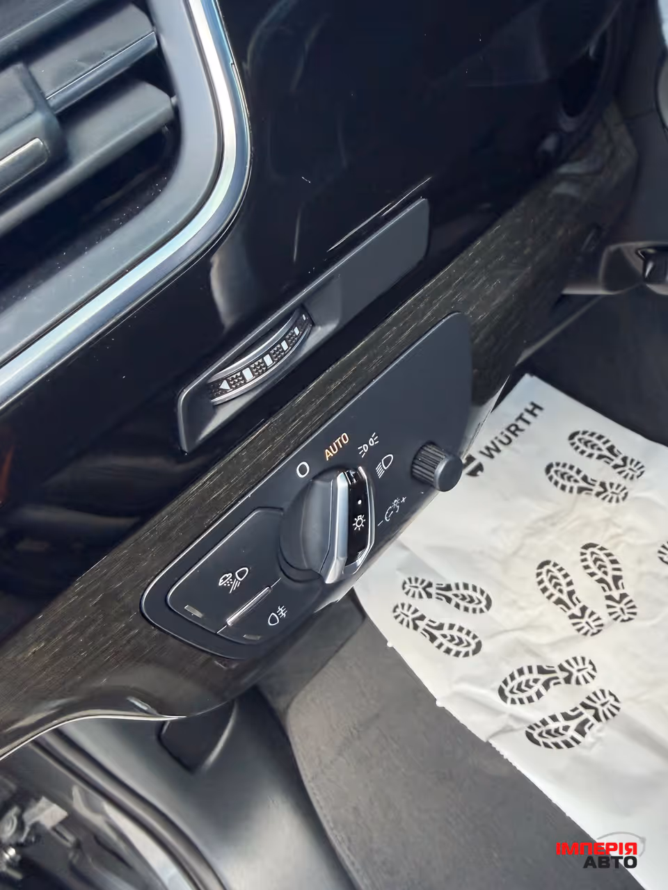 Audi Q7 - фото 25