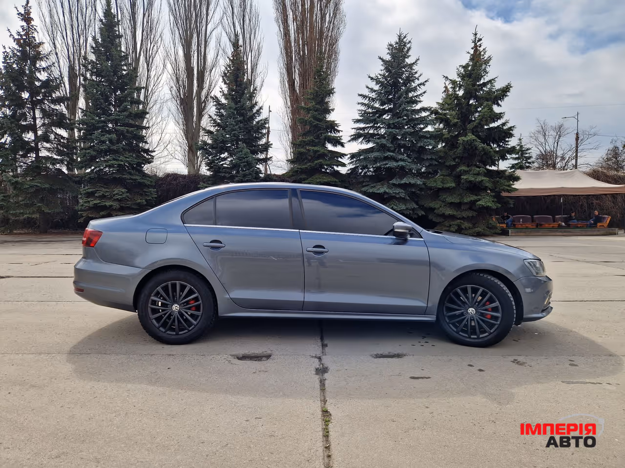 Volkswagen Jetta - фото 3