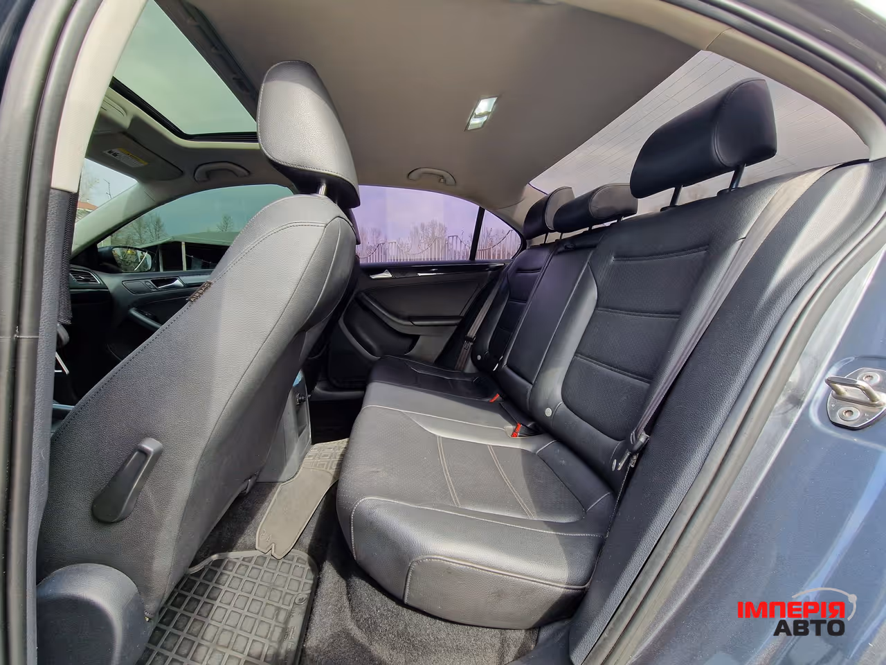 Volkswagen Jetta - фото 22