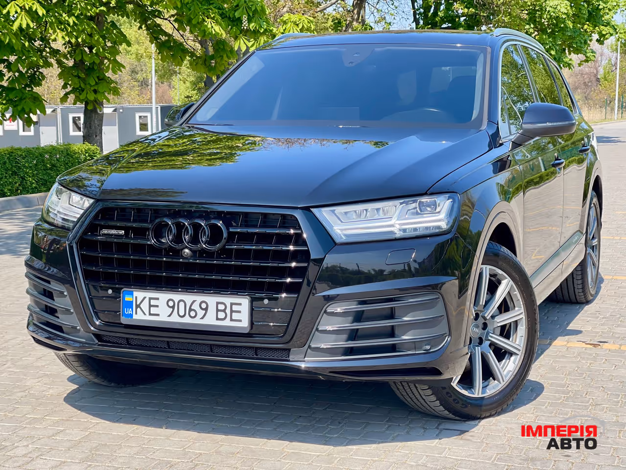 Audi Q7 - фото 10