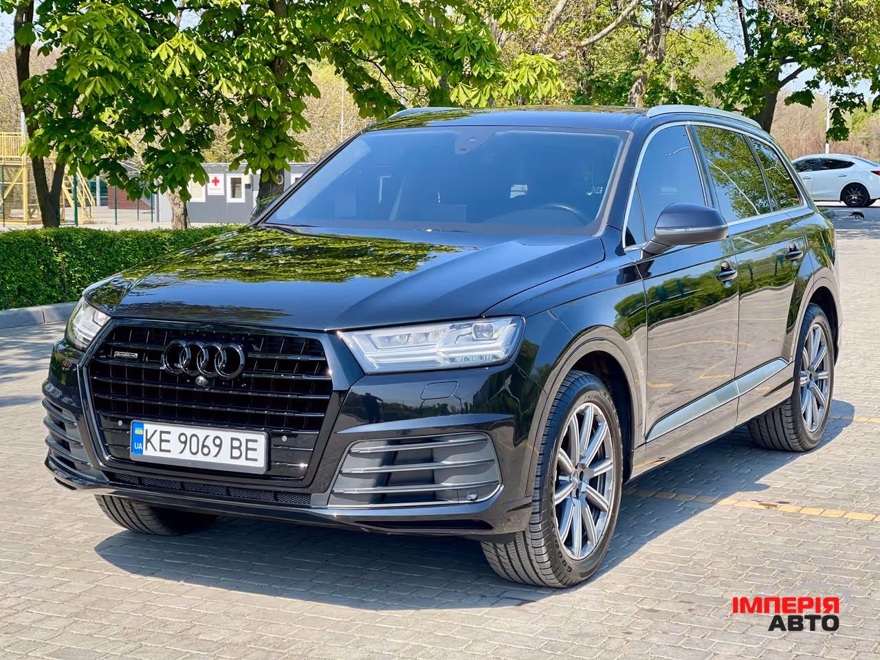 Audi Q7 - фото 4