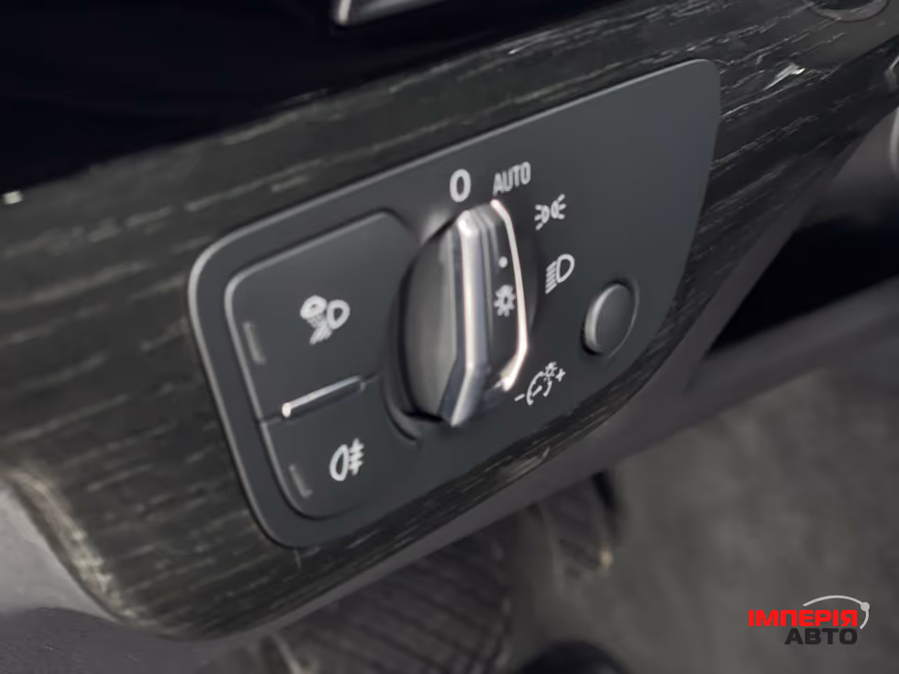 Audi Q7 - фото 17
