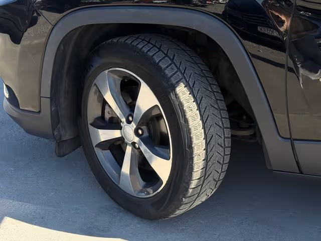 Jeep Cherokee - фото 5