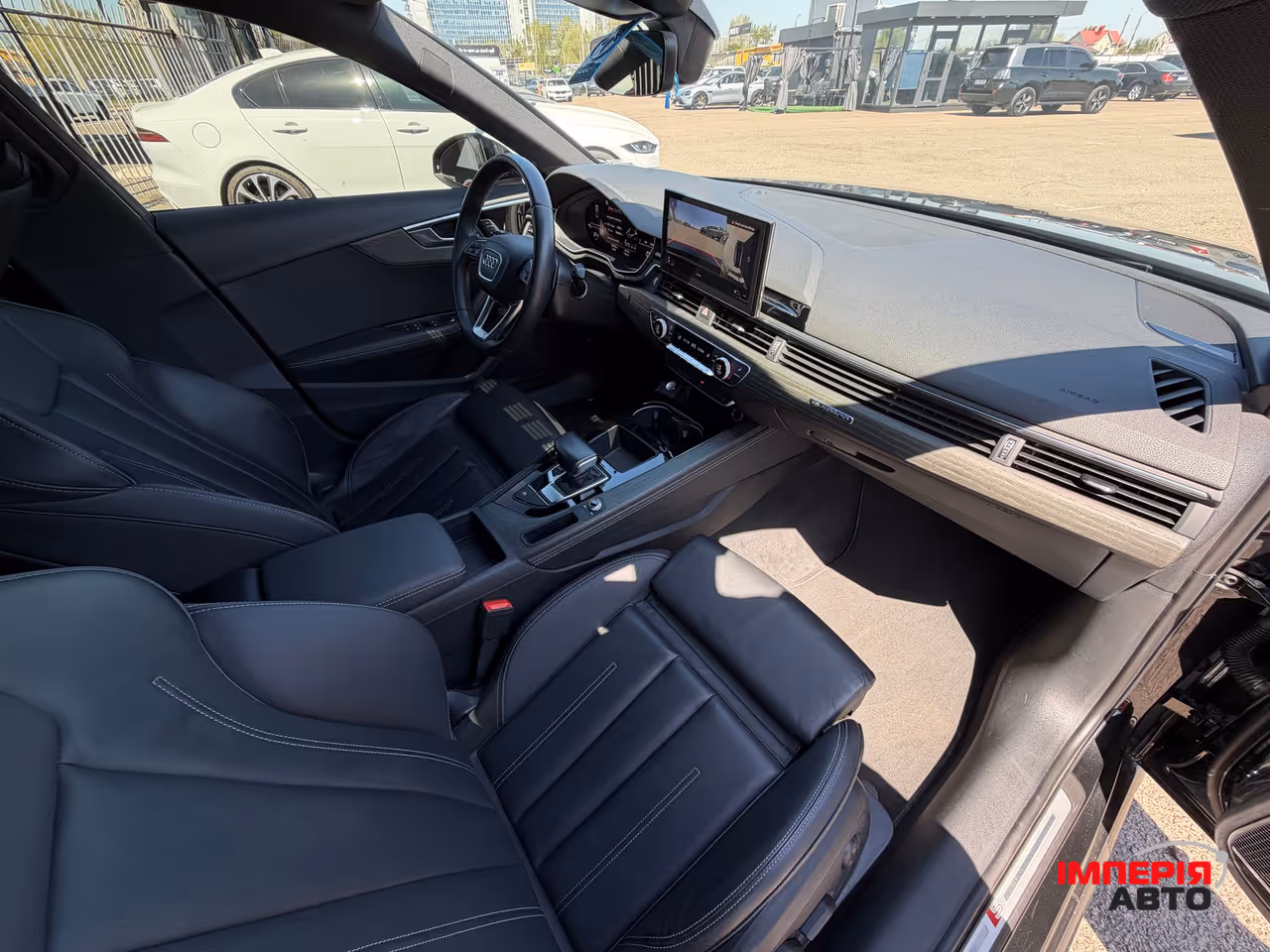 Audi A4 - фото 19