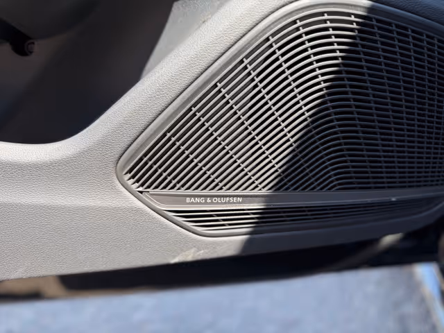 Audi A4 - фото 4