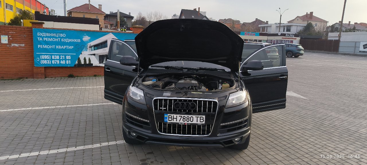 Audi Q7 - фото 6