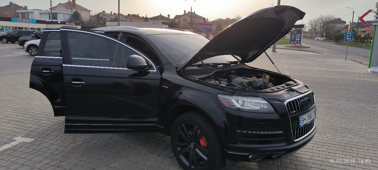 Audi Q7 - фото 19