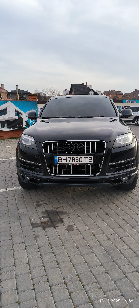 Audi Q7 - фото 20