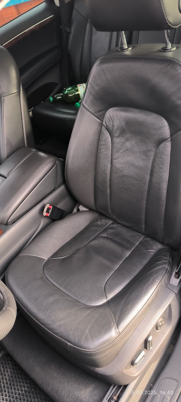 Audi Q7 - фото 12