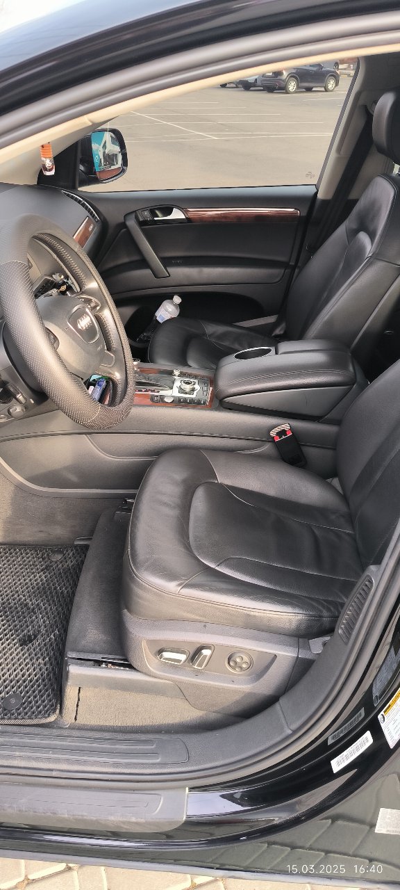 Audi Q7 - фото 10