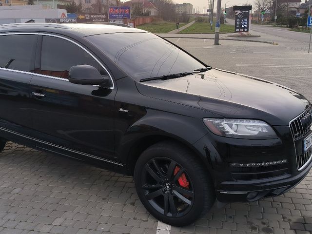 Audi Q7 - фото 2