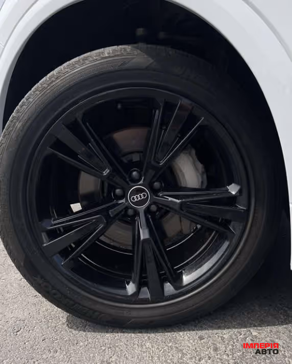 Audi Q8 - фото 12