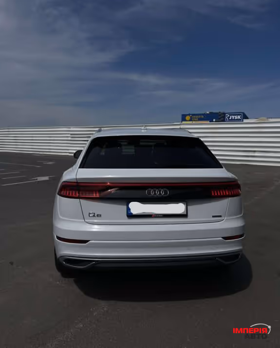 Audi Q8 - фото 6