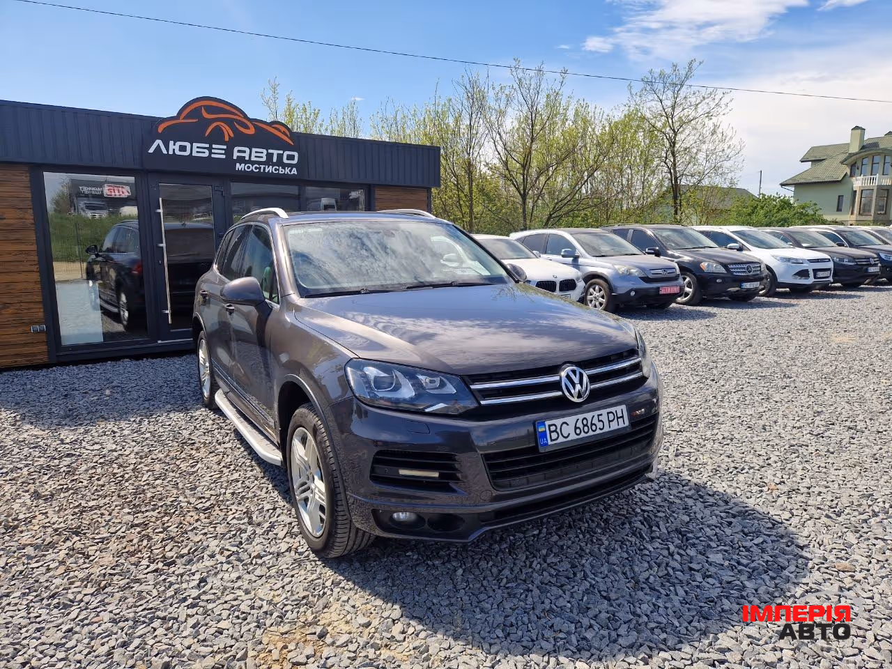 Volkswagen Touareg - фото 2