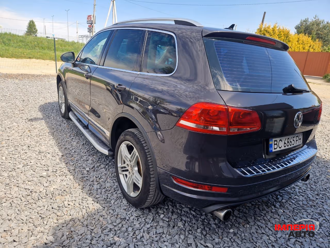 Volkswagen Touareg - фото 7