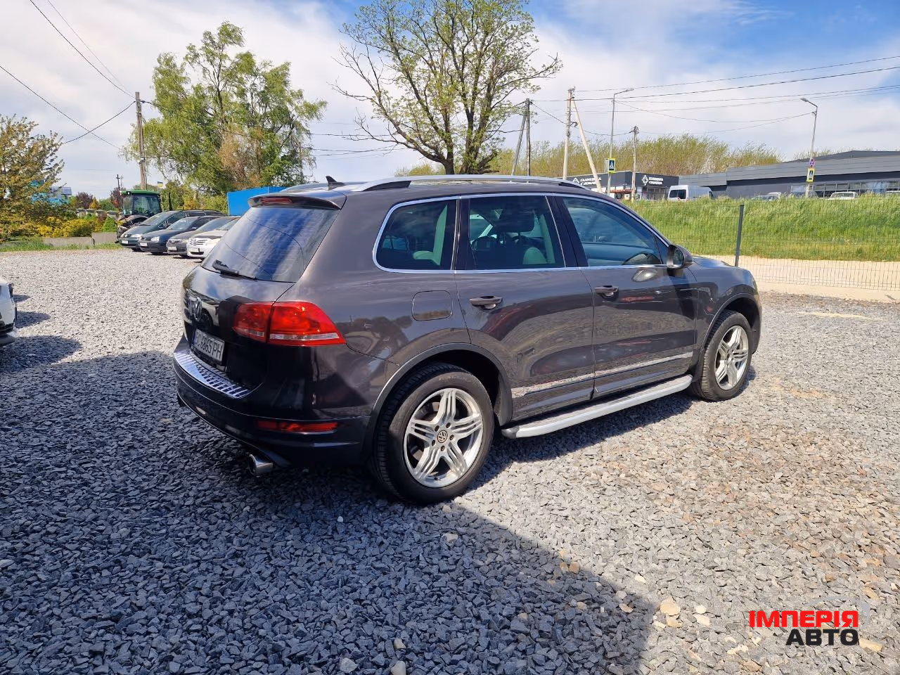 Volkswagen Touareg - фото 11