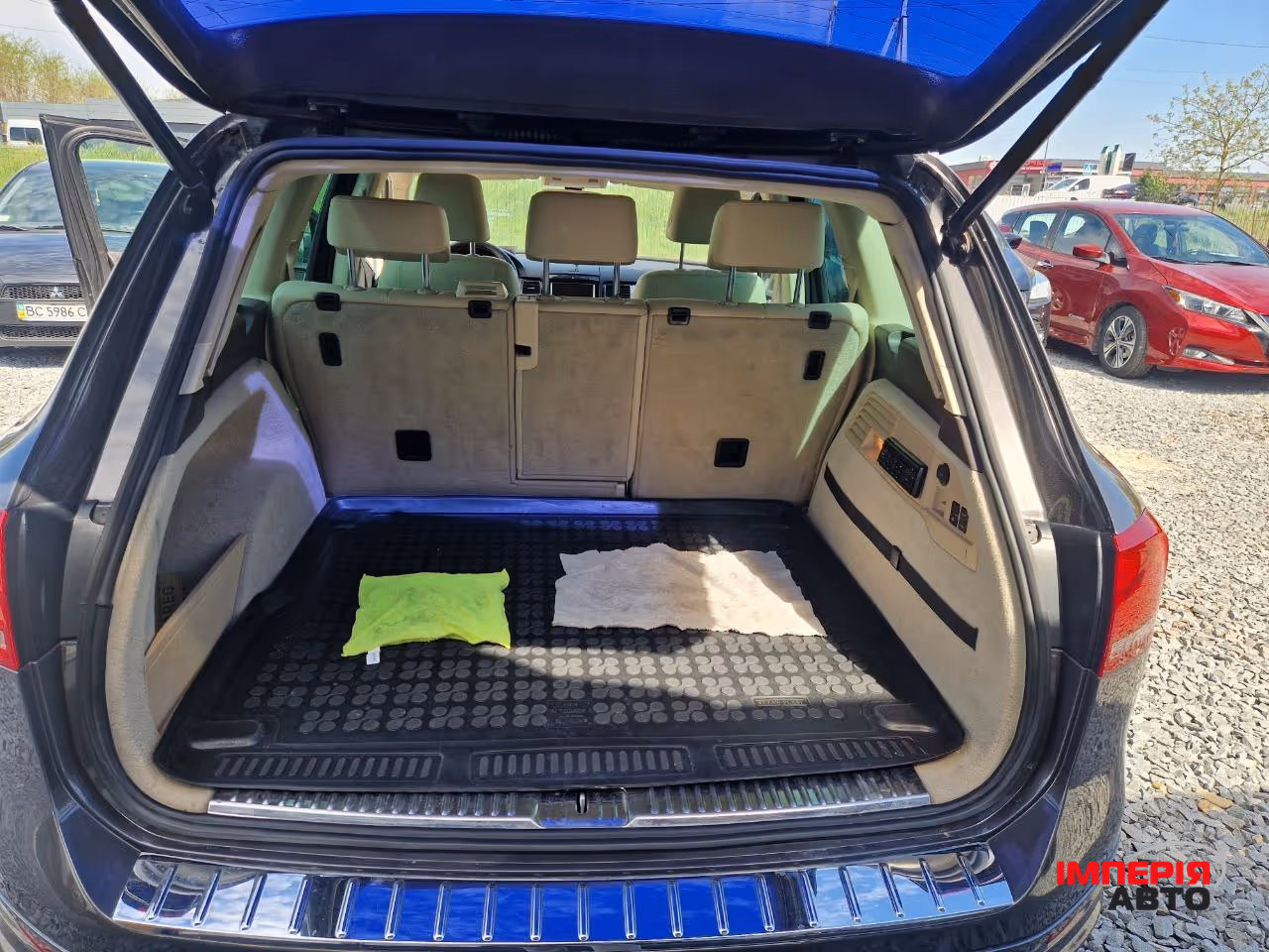 Volkswagen Touareg - фото 17