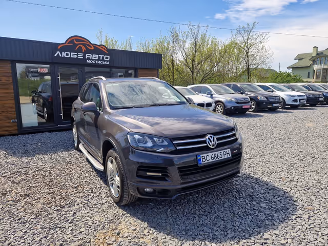 Volkswagen Touareg - фото 2