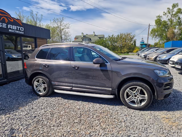 Volkswagen Touareg - фото 4