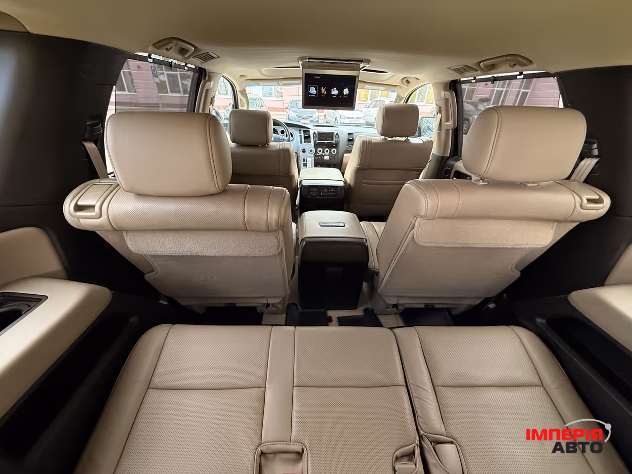 Toyota Sequoia - фото 26
