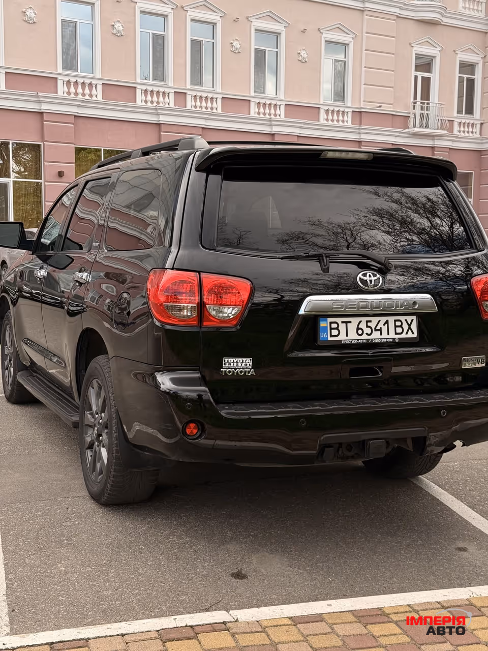 Toyota Sequoia - фото 16