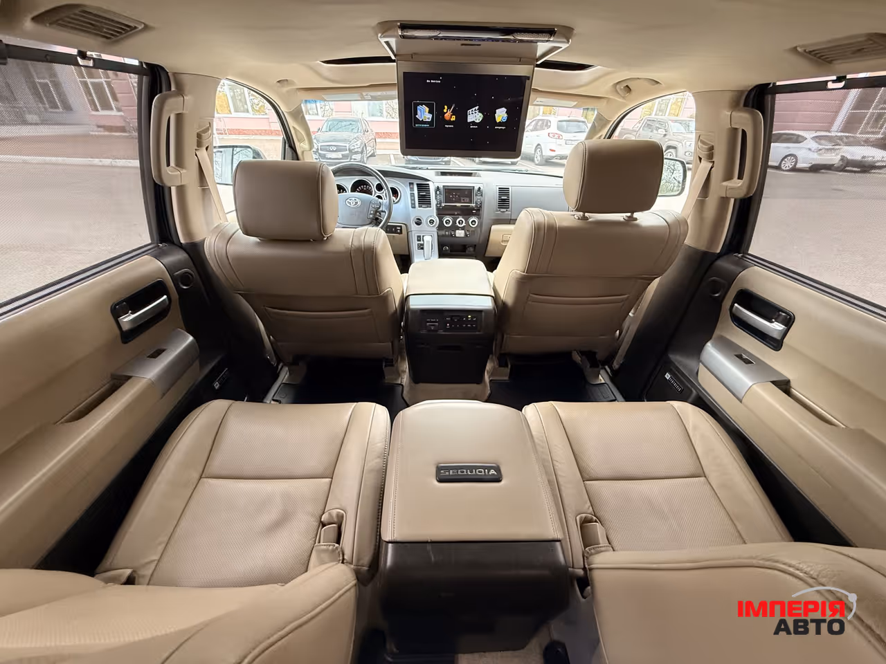 Toyota Sequoia - фото 27