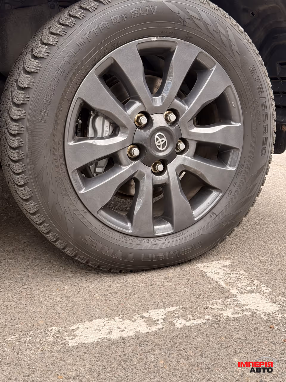 Toyota Sequoia - фото 11