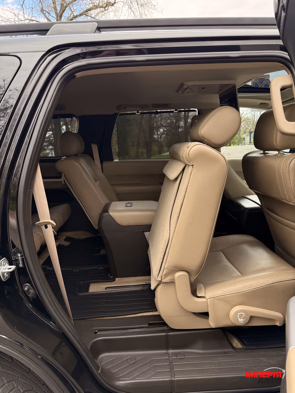 Toyota Sequoia - фото 18