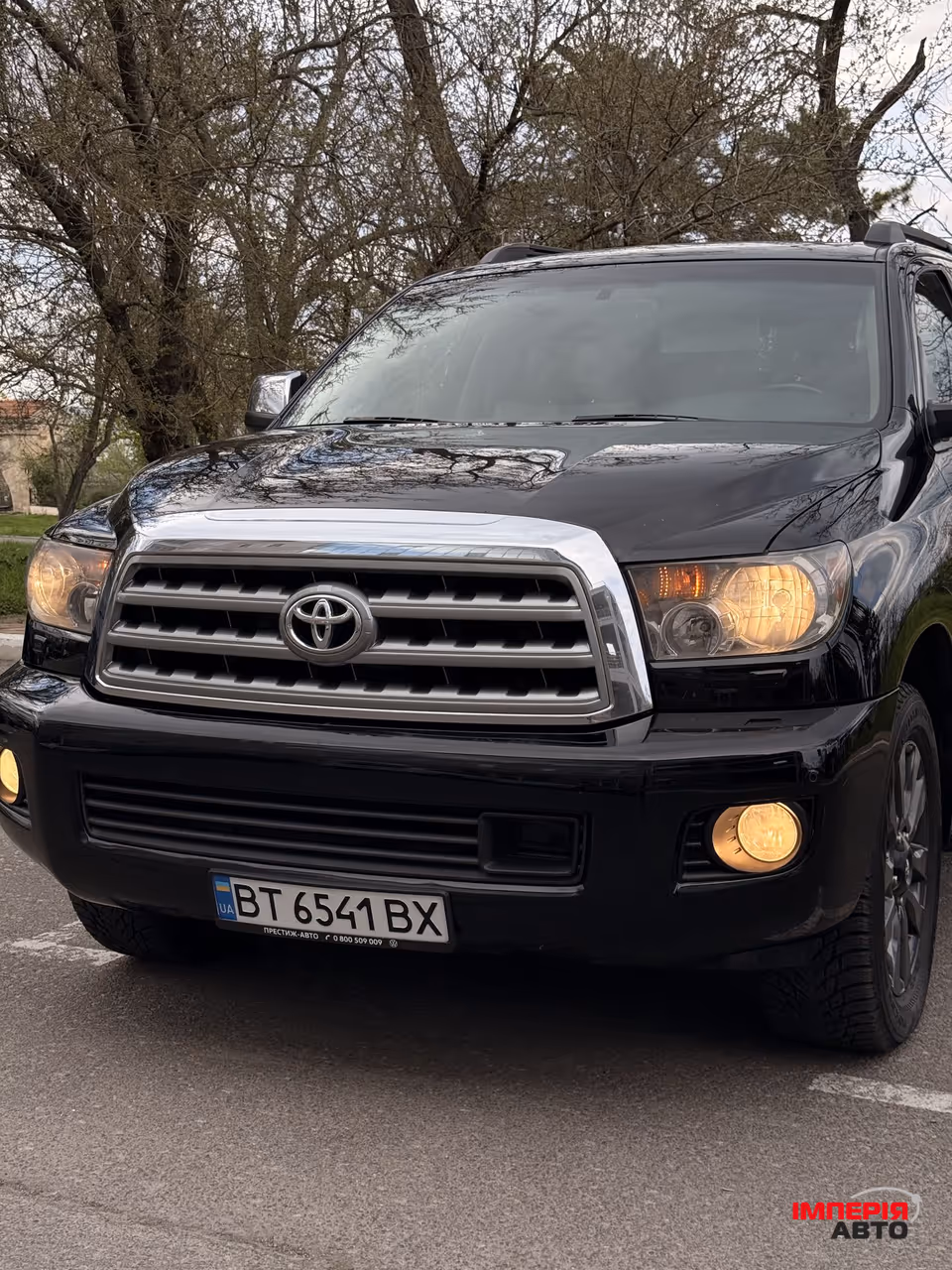 Toyota Sequoia - фото 4