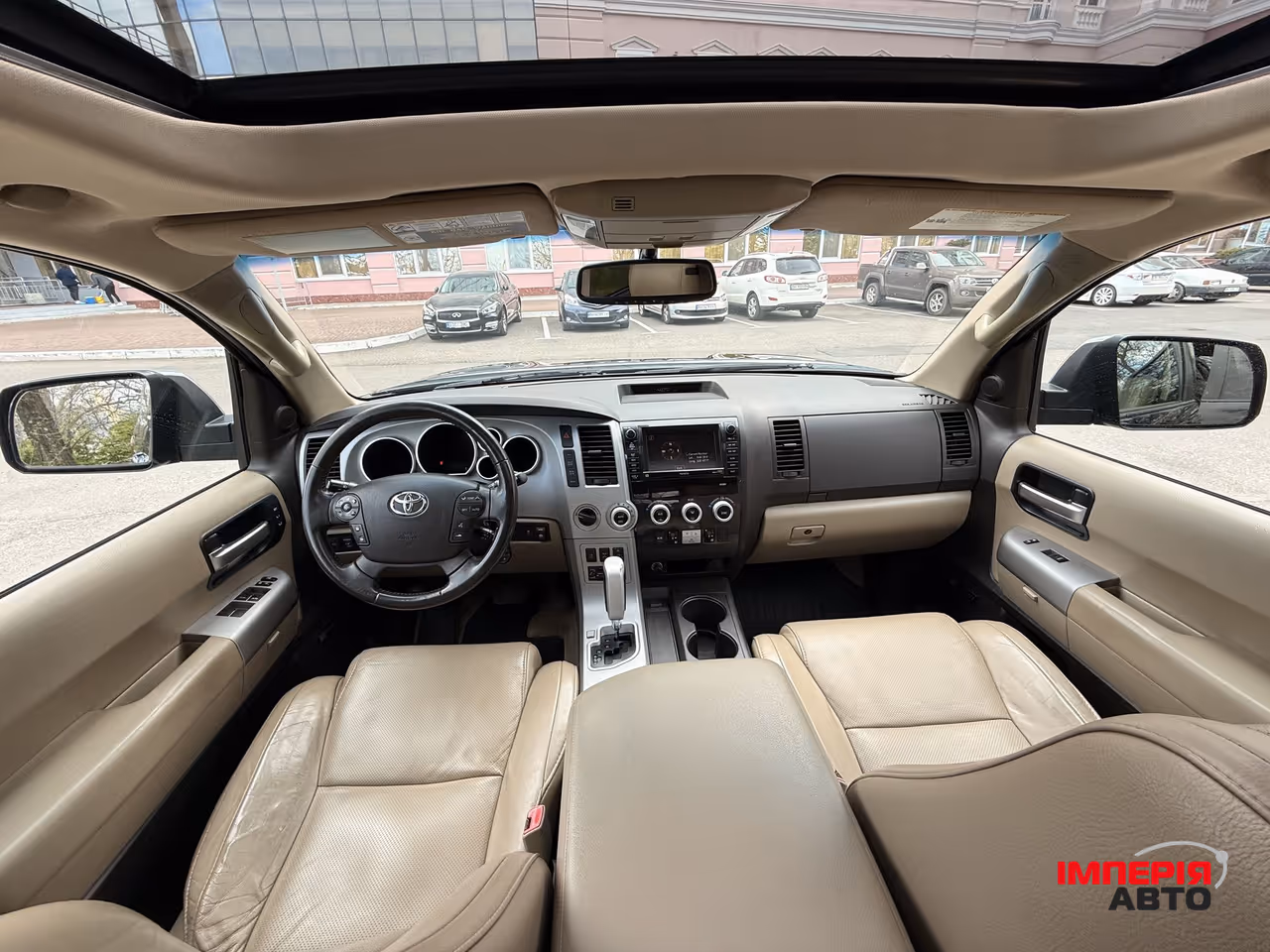 Toyota Sequoia - фото 14