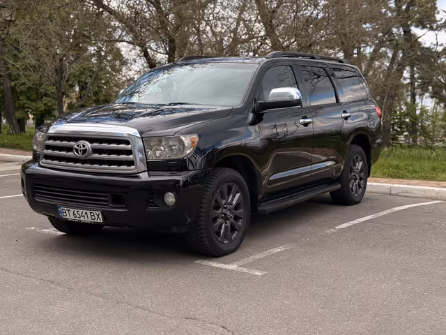 Toyota Sequoia - фото 2