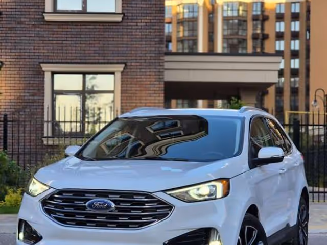 Ford Edge - фото 1