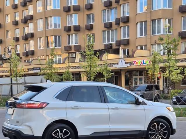Ford Edge - фото 3