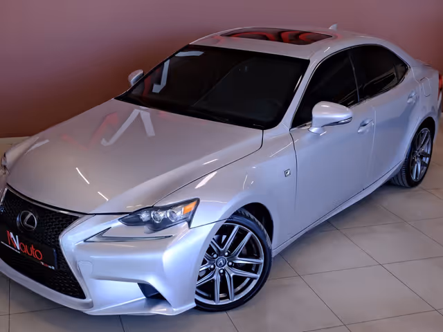 Lexus IS - фото 2