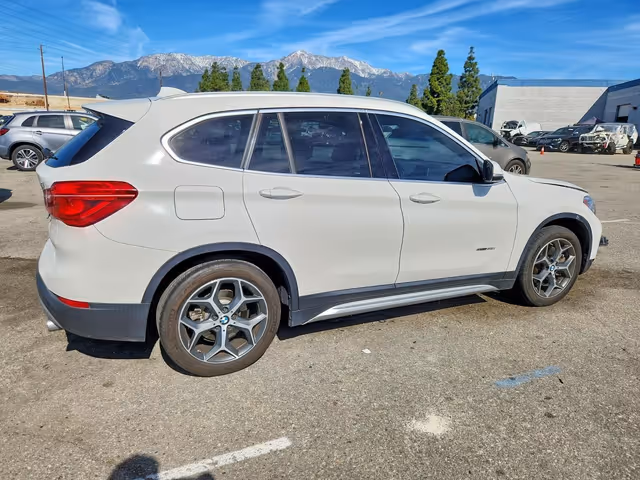 BMW X1 - фото 4